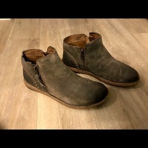 Women’s Gray Leather Born Ankle Boots